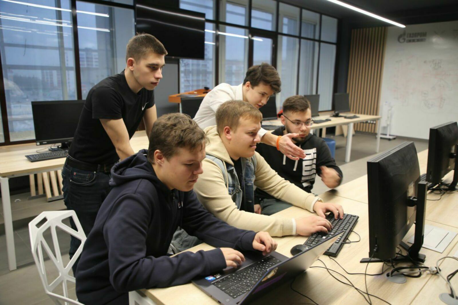 Межвузовский кампус выпустил более 3000 студентов по ИТ-проекту