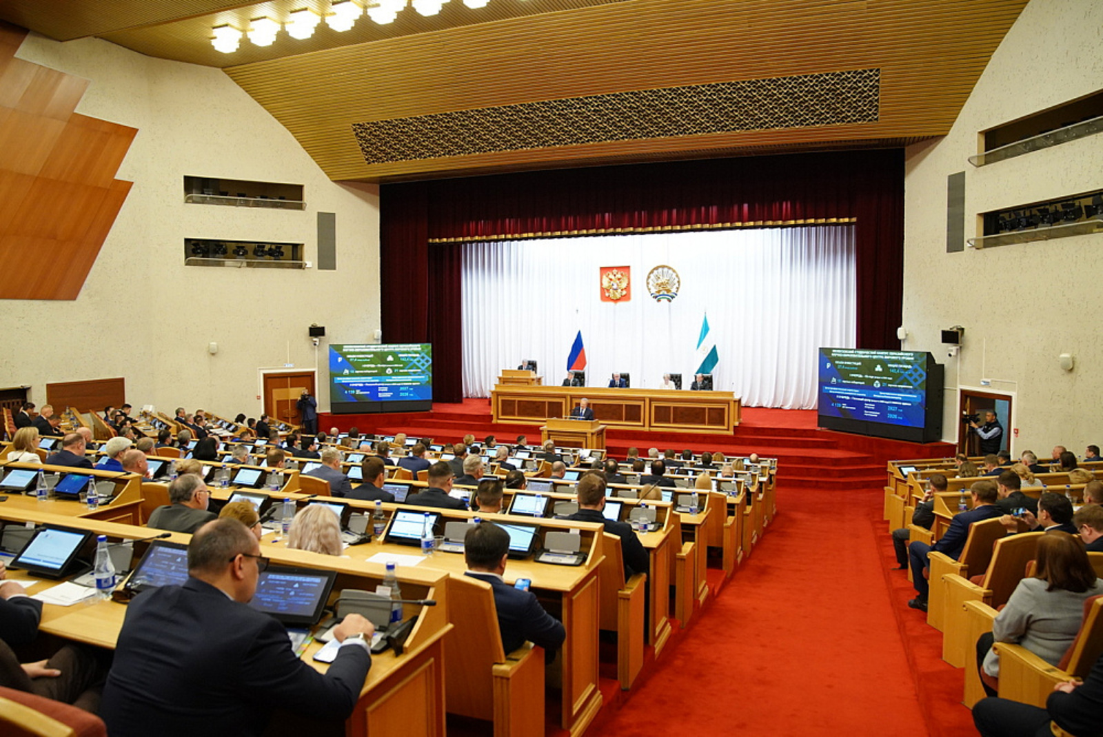 Радий Хабиров принял участие в 31-м заседании Госсобрания – Курултая республики