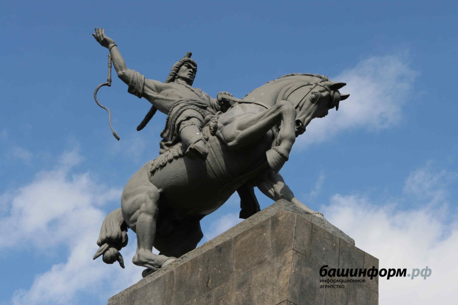 Глава Башкирии: «Памятник Салавату Юлаеву надо ремонтировать»