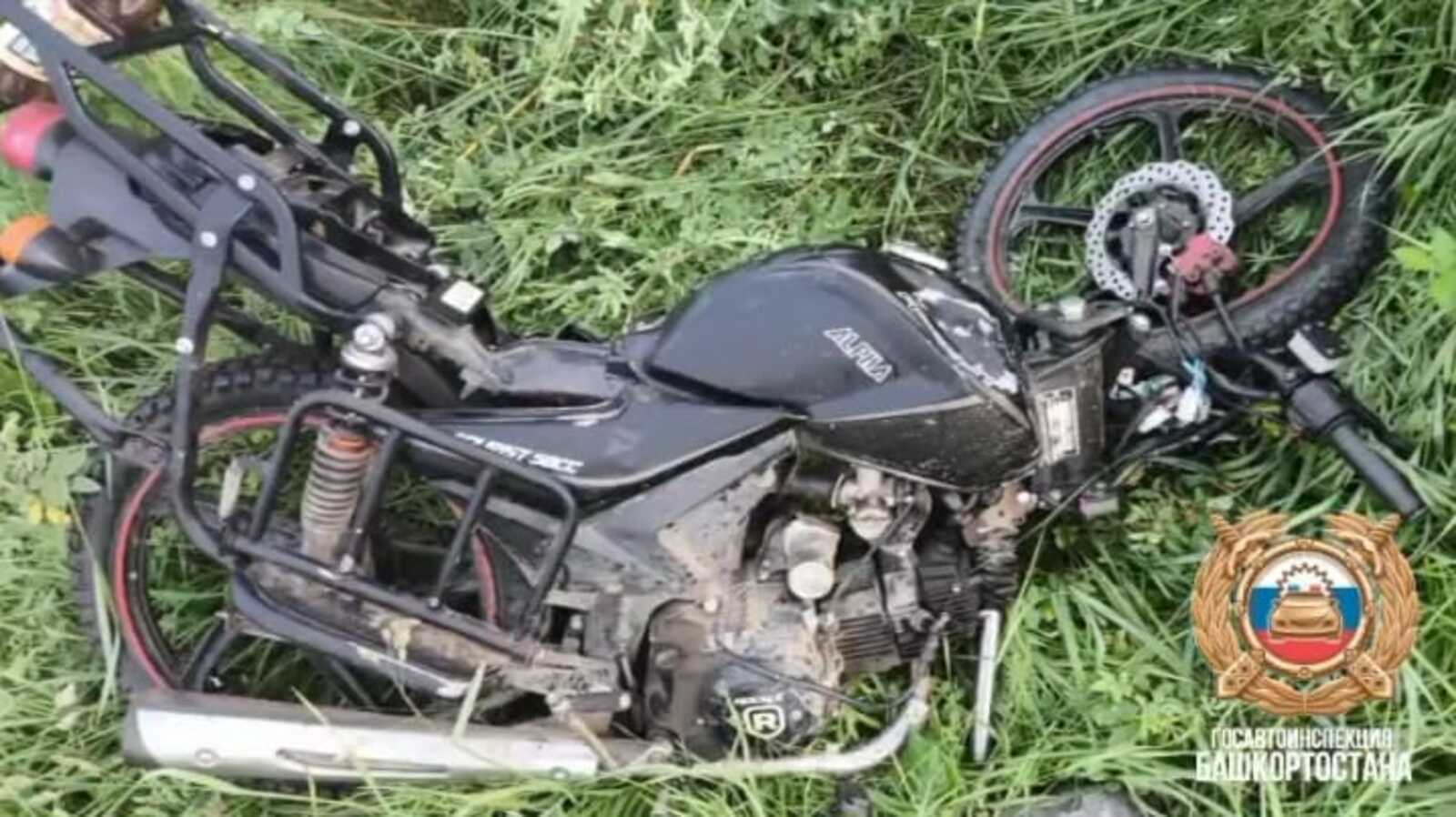 Девятиклассник на мопеде погиб после столкновения с автомобилем