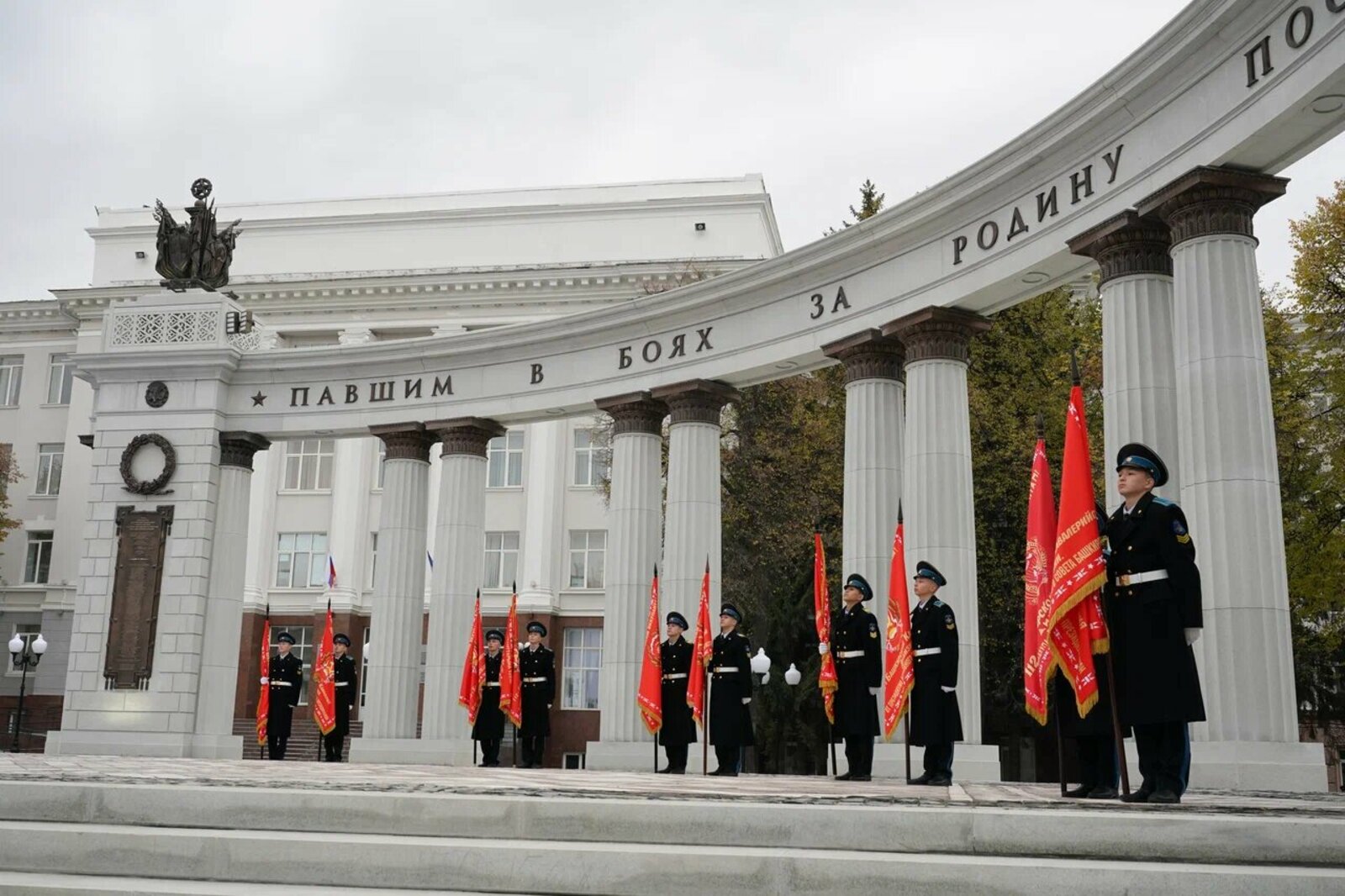 Радий Хабиров: Памятник генералу Шаймуратову – дань памяти и уважения всем защитникам Родины