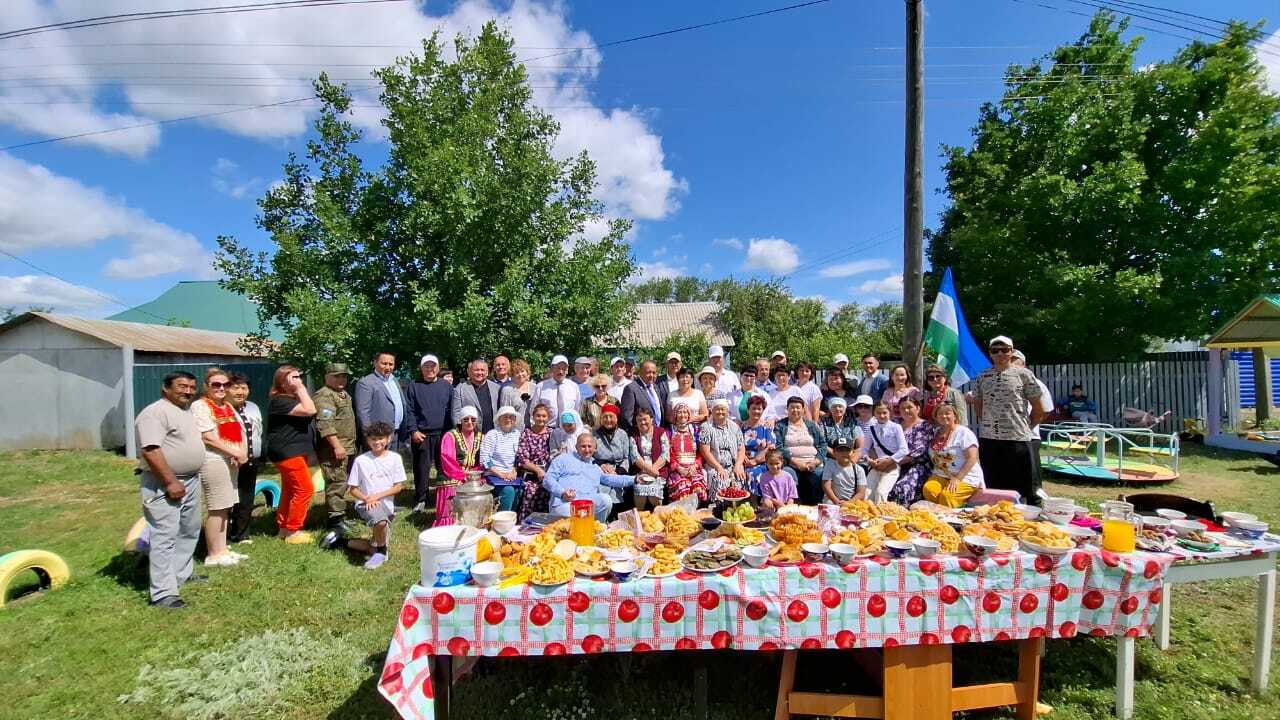 Янгельский встречает гостей