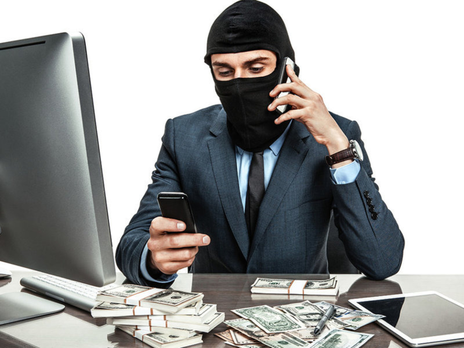 Полиция Башкирии назвала 7 самых распространенных уловок виртуальных мошенников