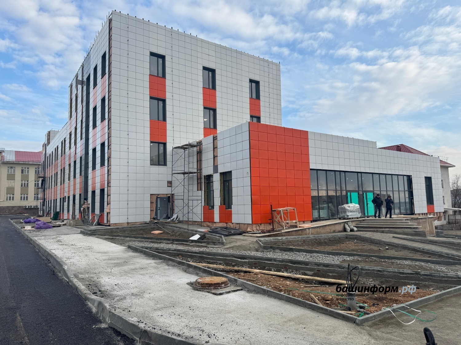 В Башкирии показали ход строительства важных соцобъектов