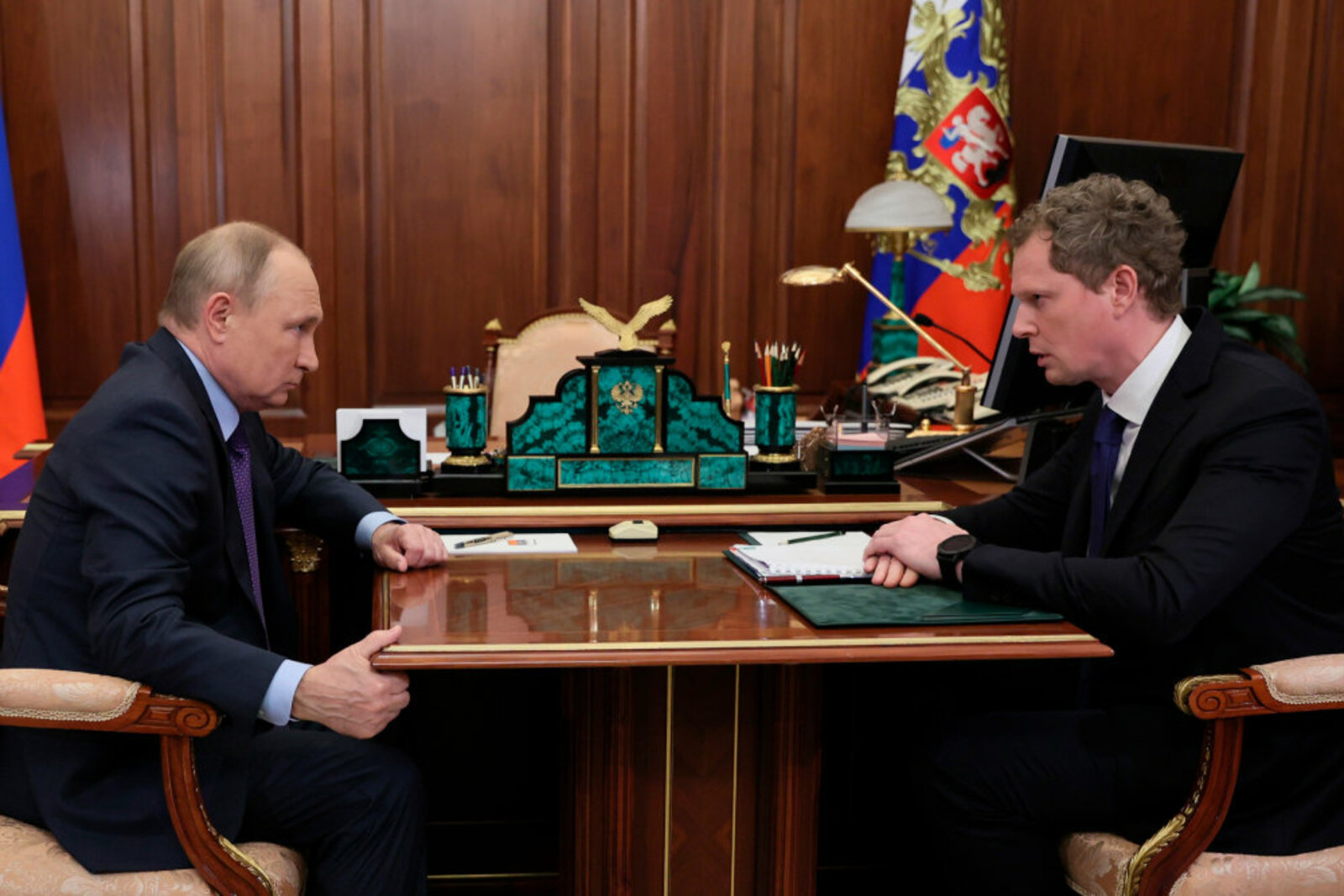 Владимир Путин обсудил с главой ФНС собираемость налогов