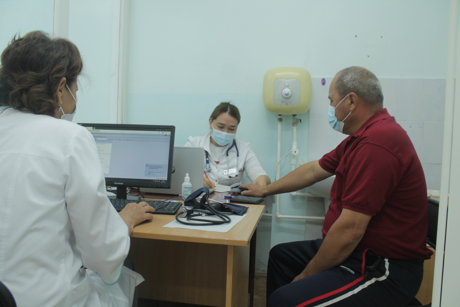Мазгар Магафуров, начальник Абзелиловской райветсанции: «Ветеринарам важность прививки объяснять не надо»
