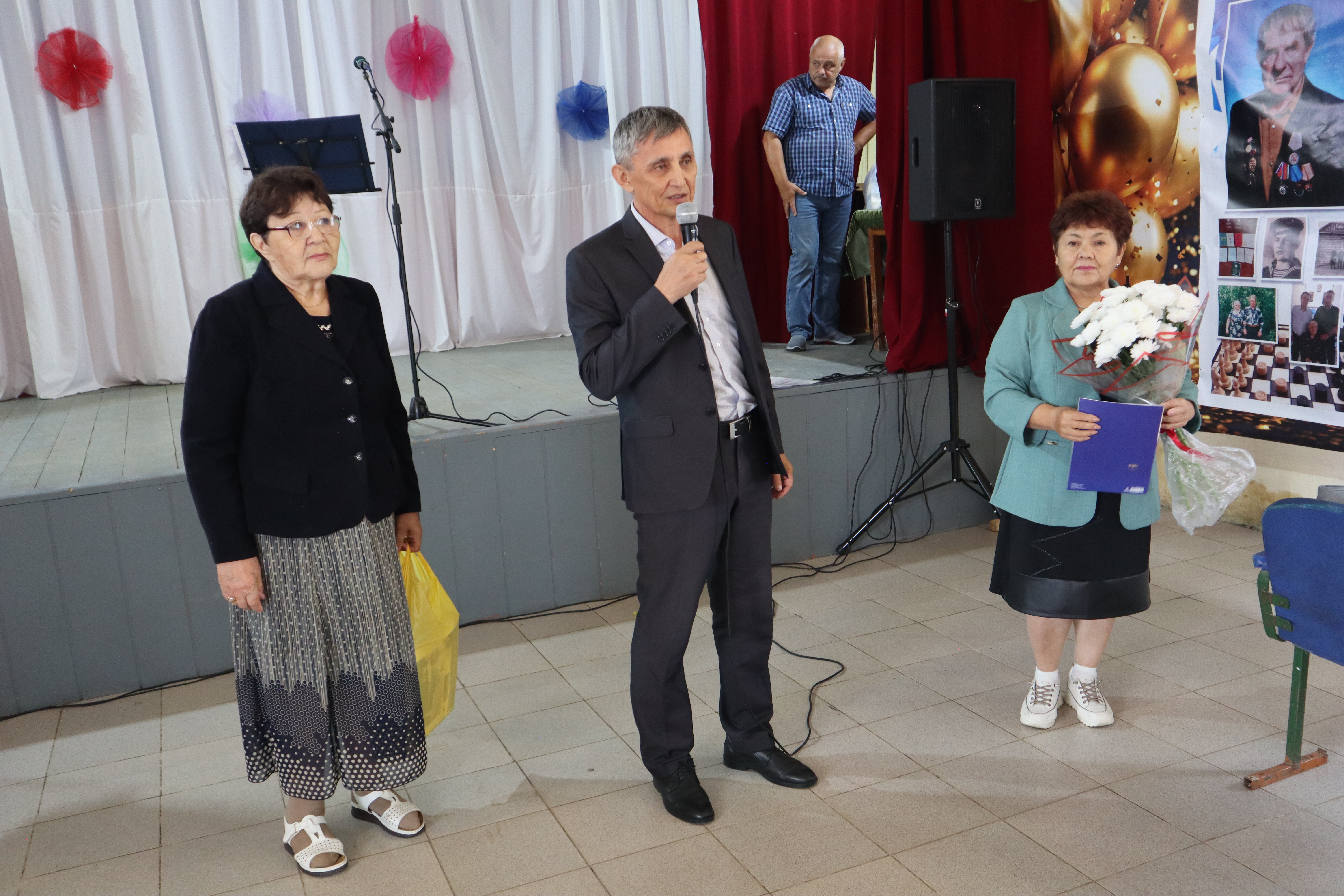 За труд нелегкий,  честь вам и хвала!