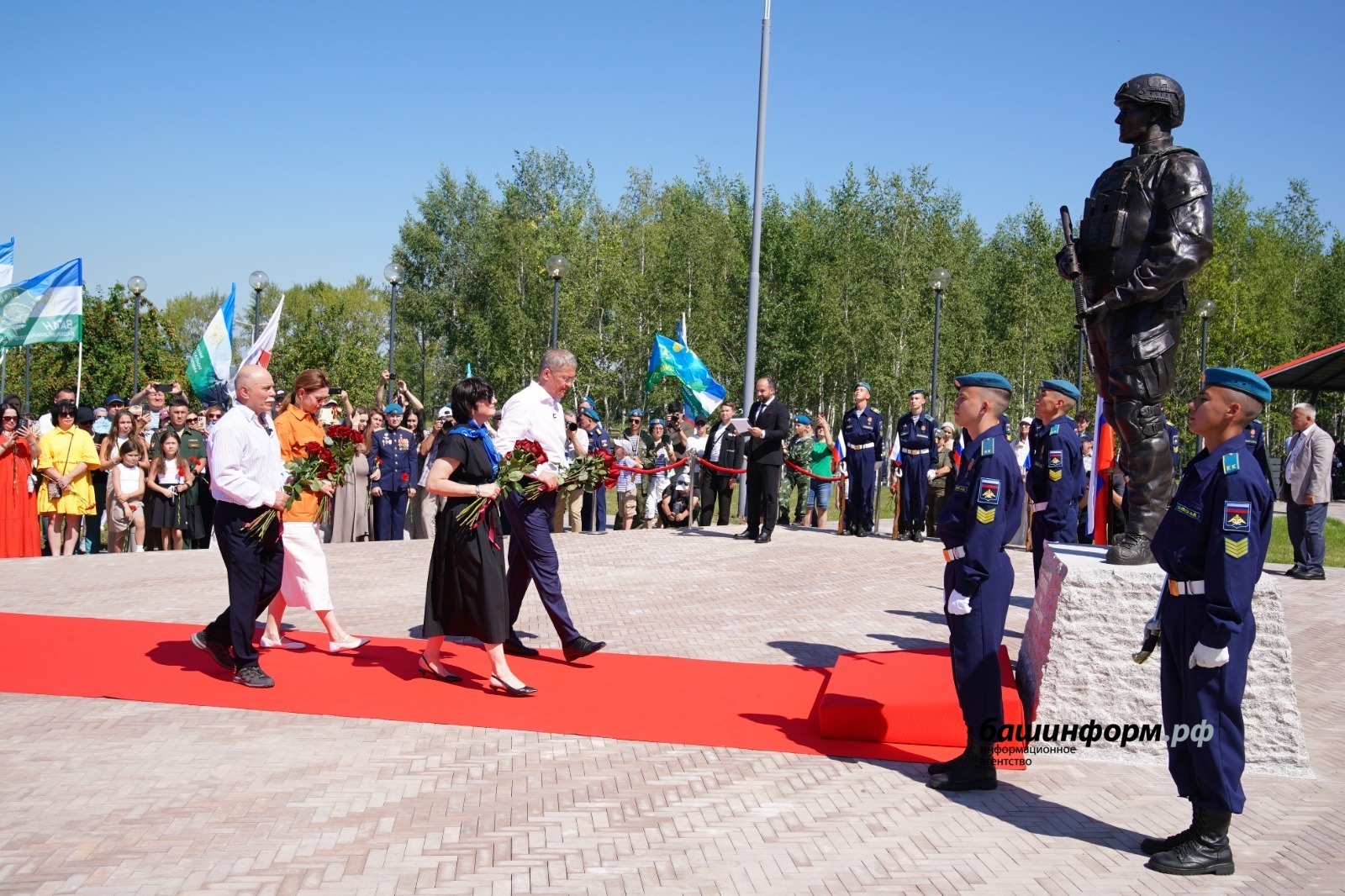 В Башкирии открыли памятник Герою России Максиму Серафимову