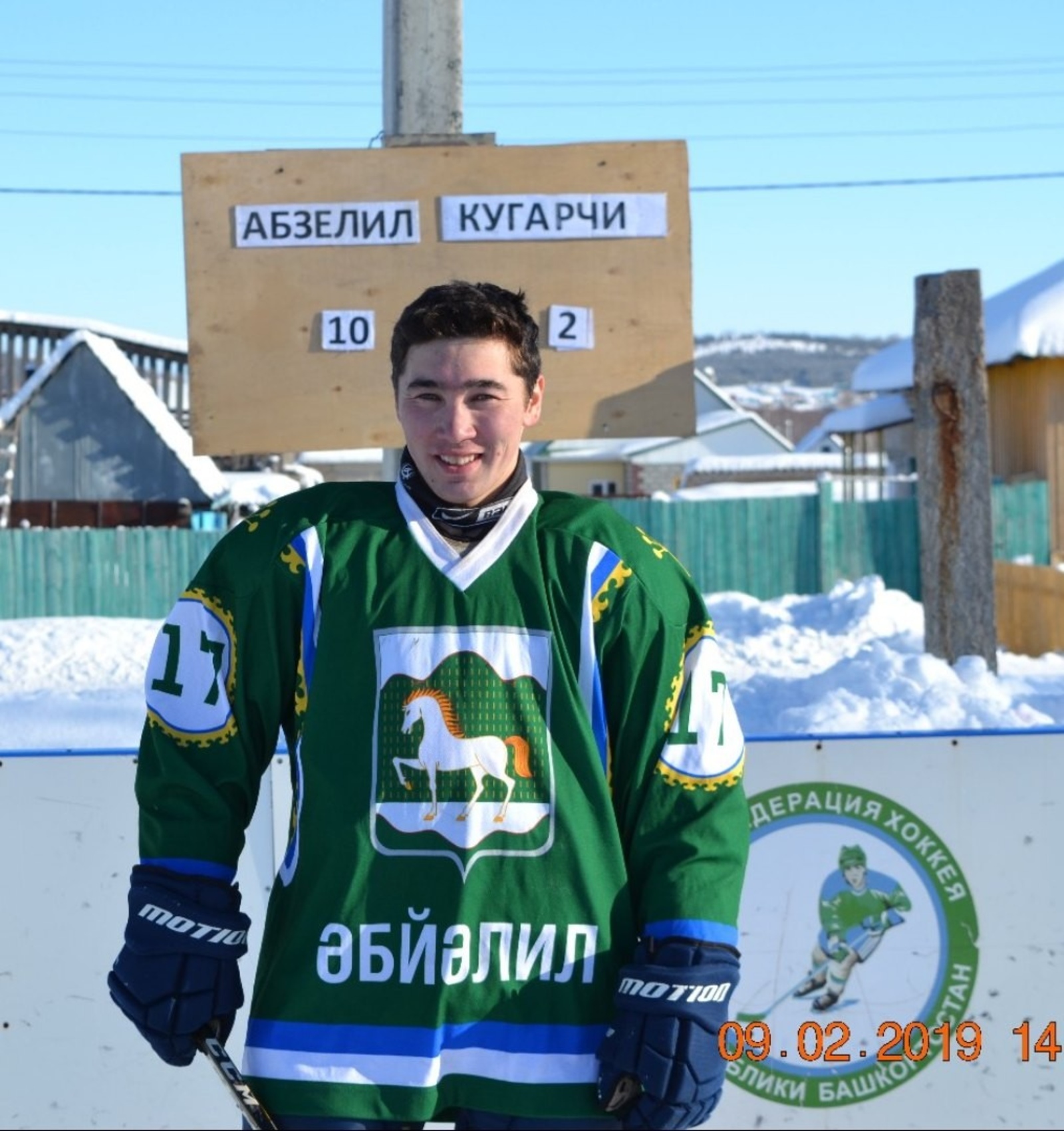 Динир Мурзабаев: «Мечтаю  о ледовой арене в Абзелиле»