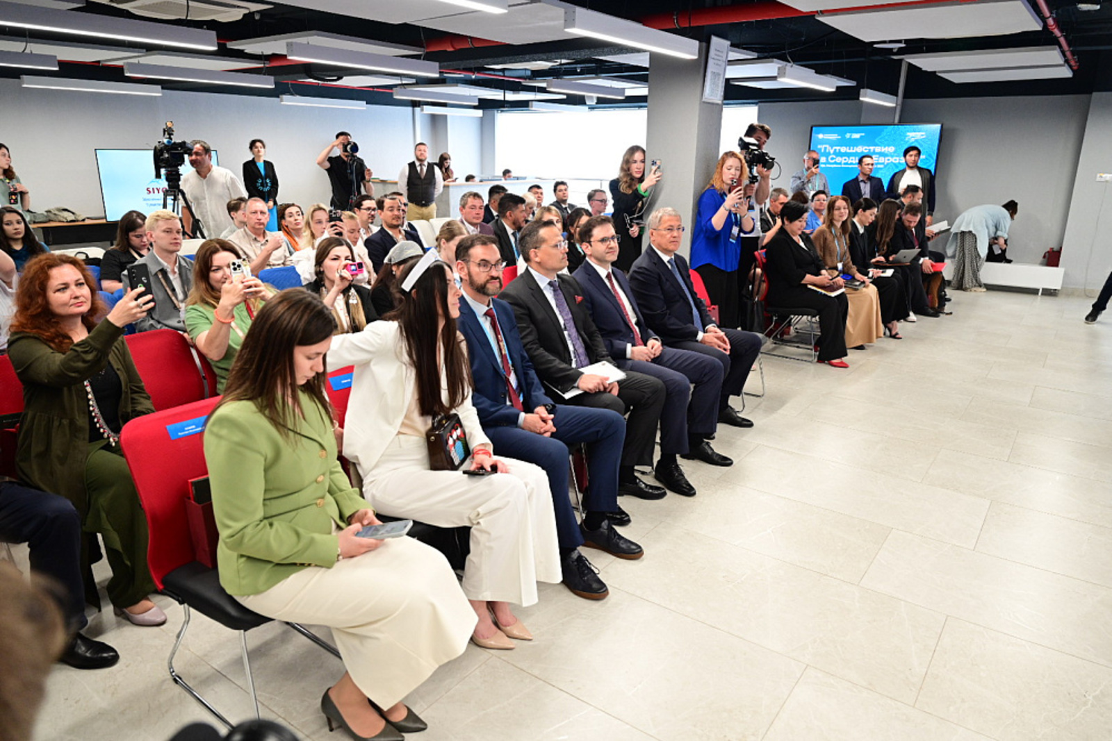 Встреча с участниками международного проекта «Путешествие в сердце Евразии-25»