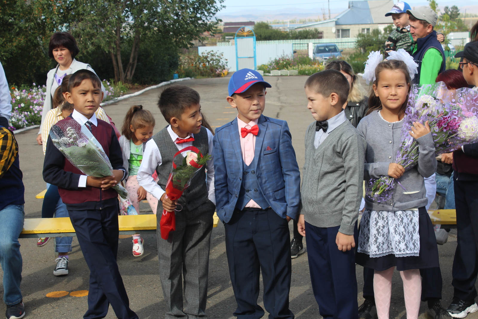 В День знаний Таштуйская школа Абзелиловского района Башкирии отметила свое 25-летие