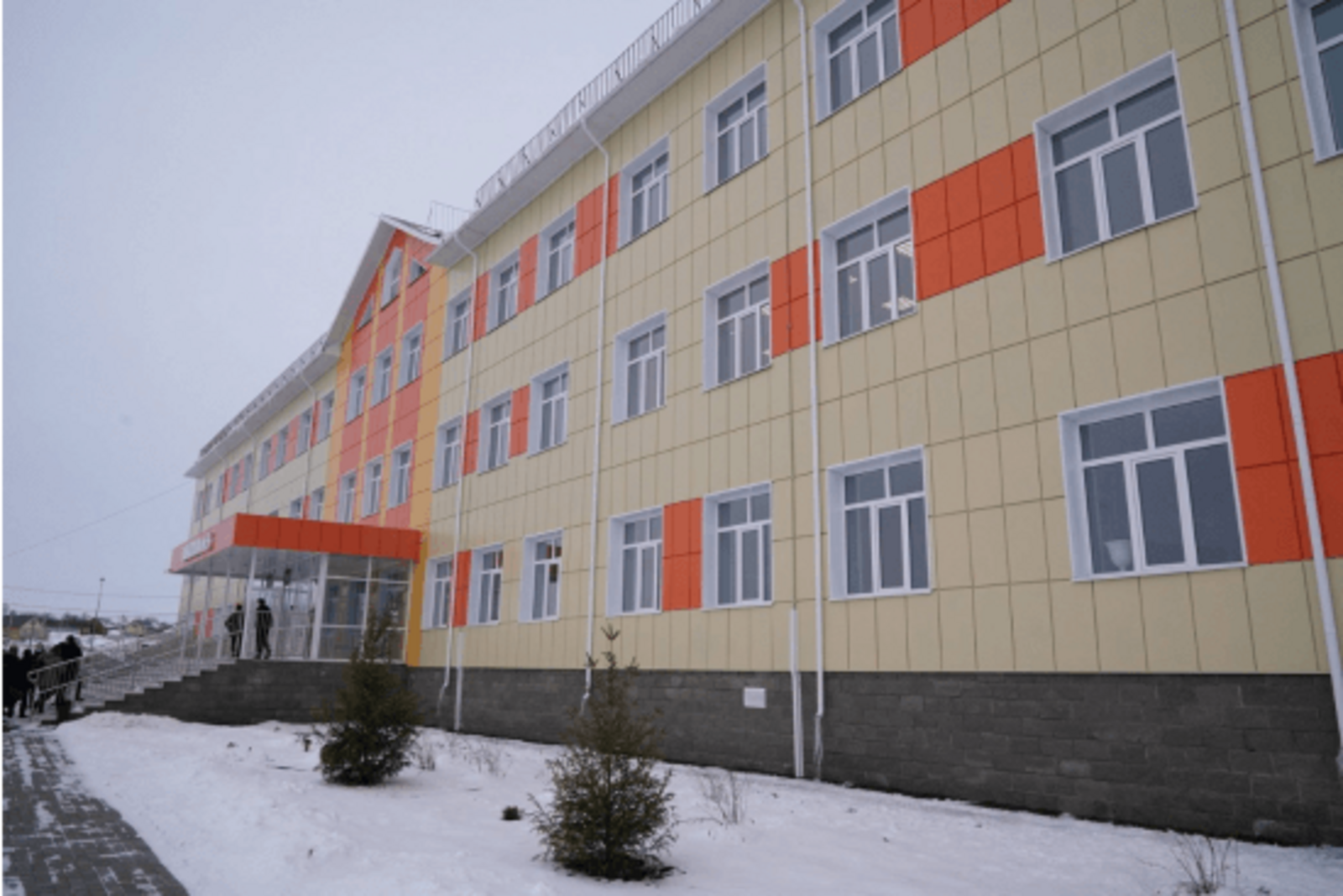 В Бижбулякском районе завершено строительство нового корпуса школы № 3 на 320 мест
