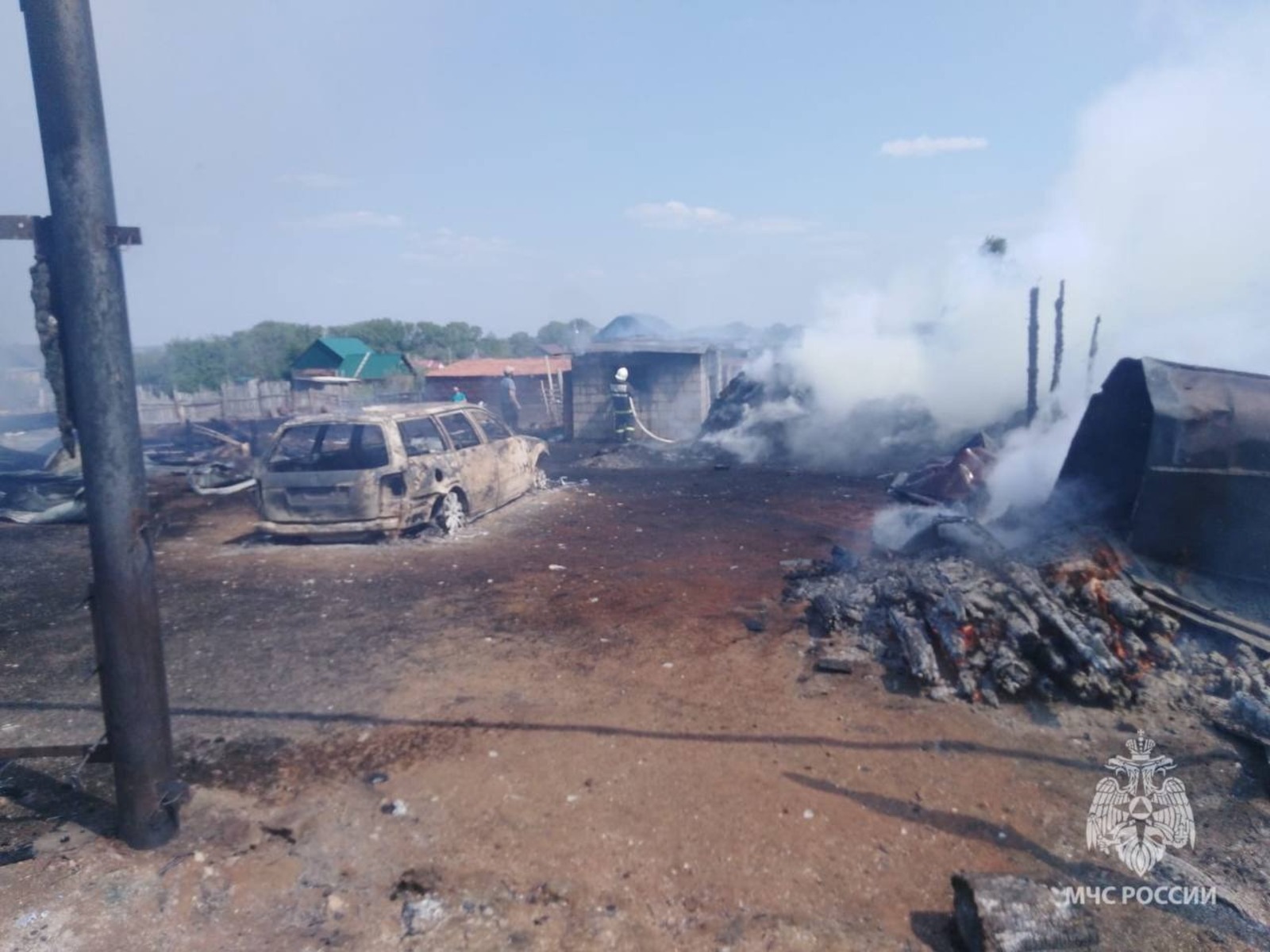 Сильный пожар в доме с детьми произошел в одной из деревень Башкирии