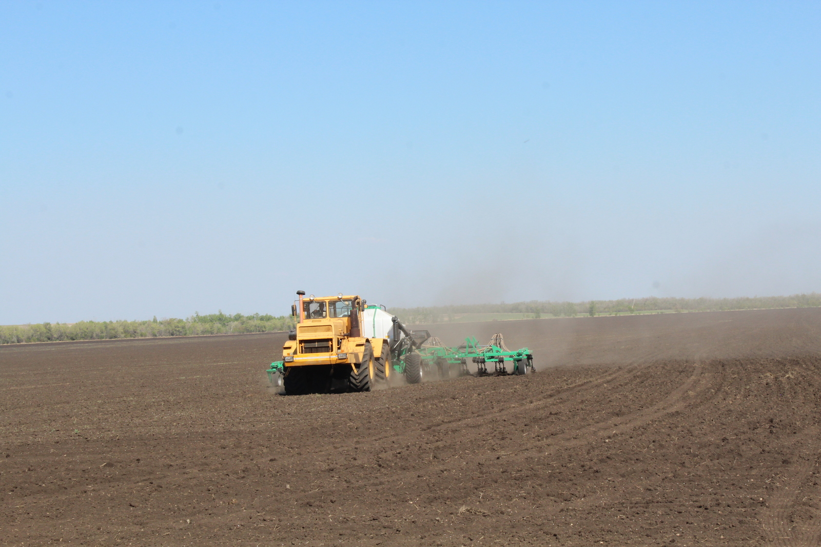 Скоро на весенне-полевые работы в Башкортостане выйдут более 10 тыс. тракторов
