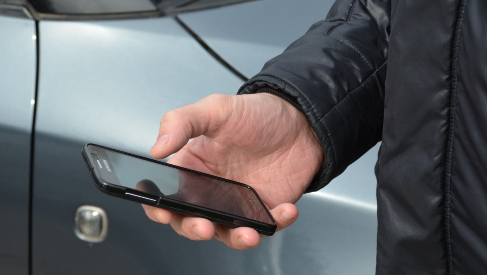 Оформил покупку через неизвестный сайт и потерял деньги