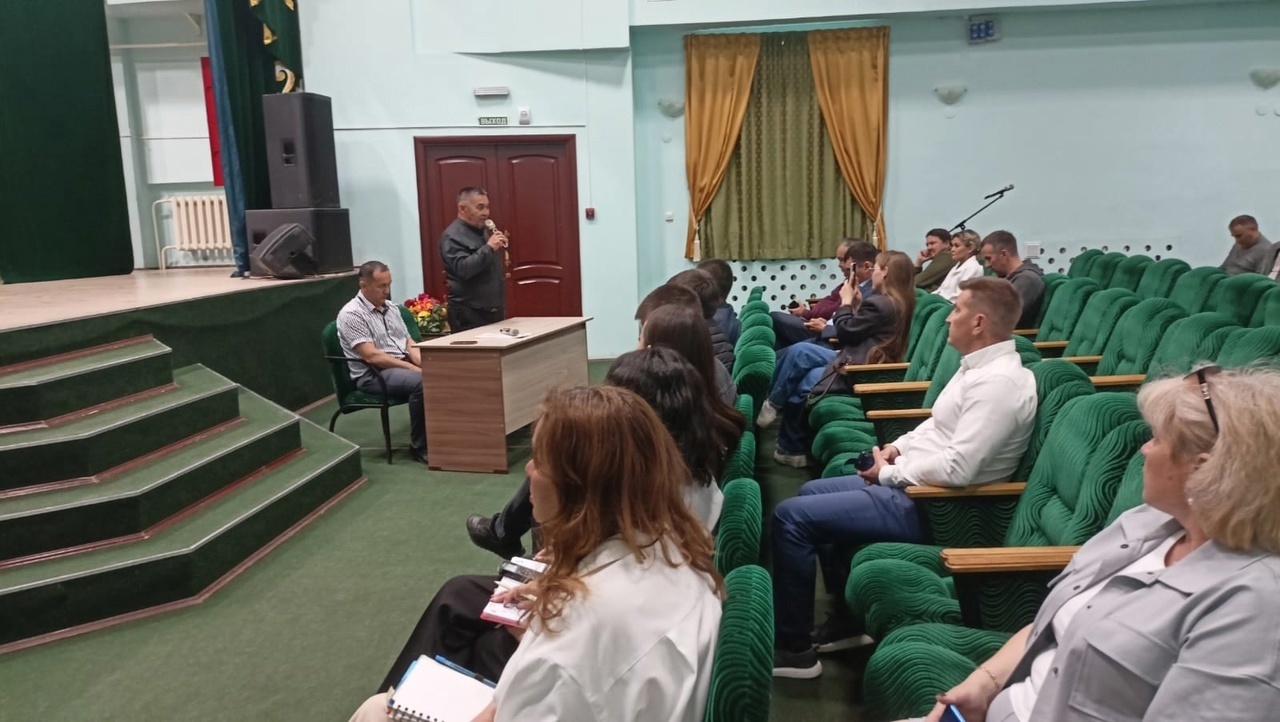 Айрат Аминев встретился в РДК с предпринимателями муниципалитета