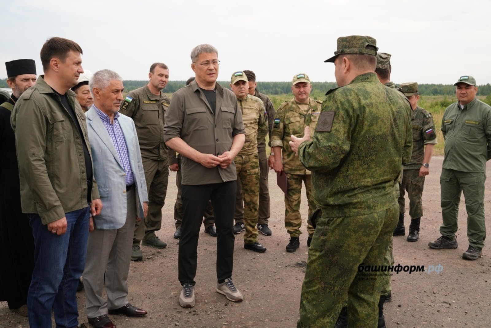 Глава Башкирии встретился с бойцами батальона имени Доставалова