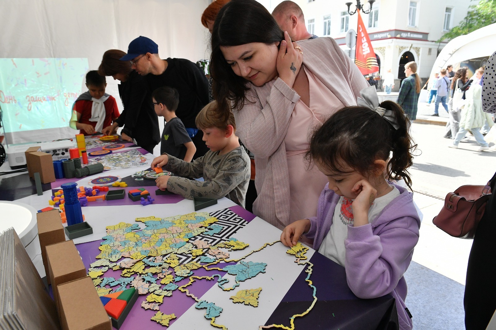 В Уфе на «Айда играть» представили пазл с картой Башкирии