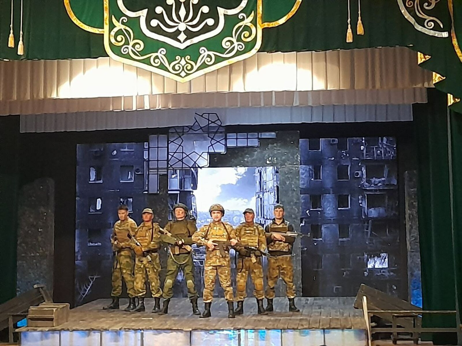 «Этот спектакль перевернул наши сердца»