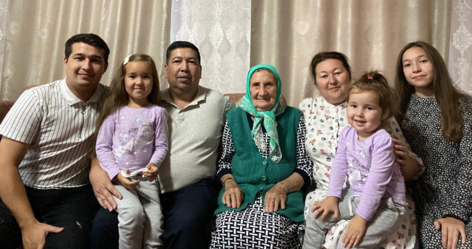 В одном доме живут три поколения семьи Хайбуллиных из Абзелиловского района Башкирии