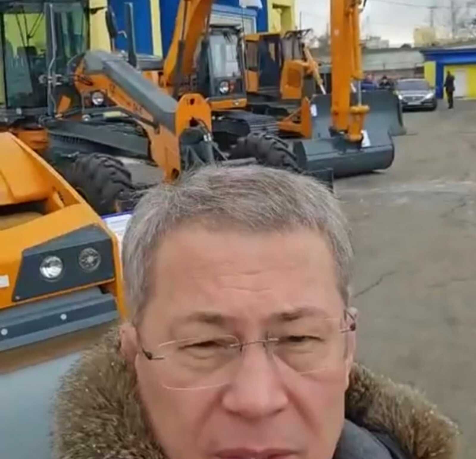Радий Хабиров показал белорусскую технику, которую будут производить в Башкирии