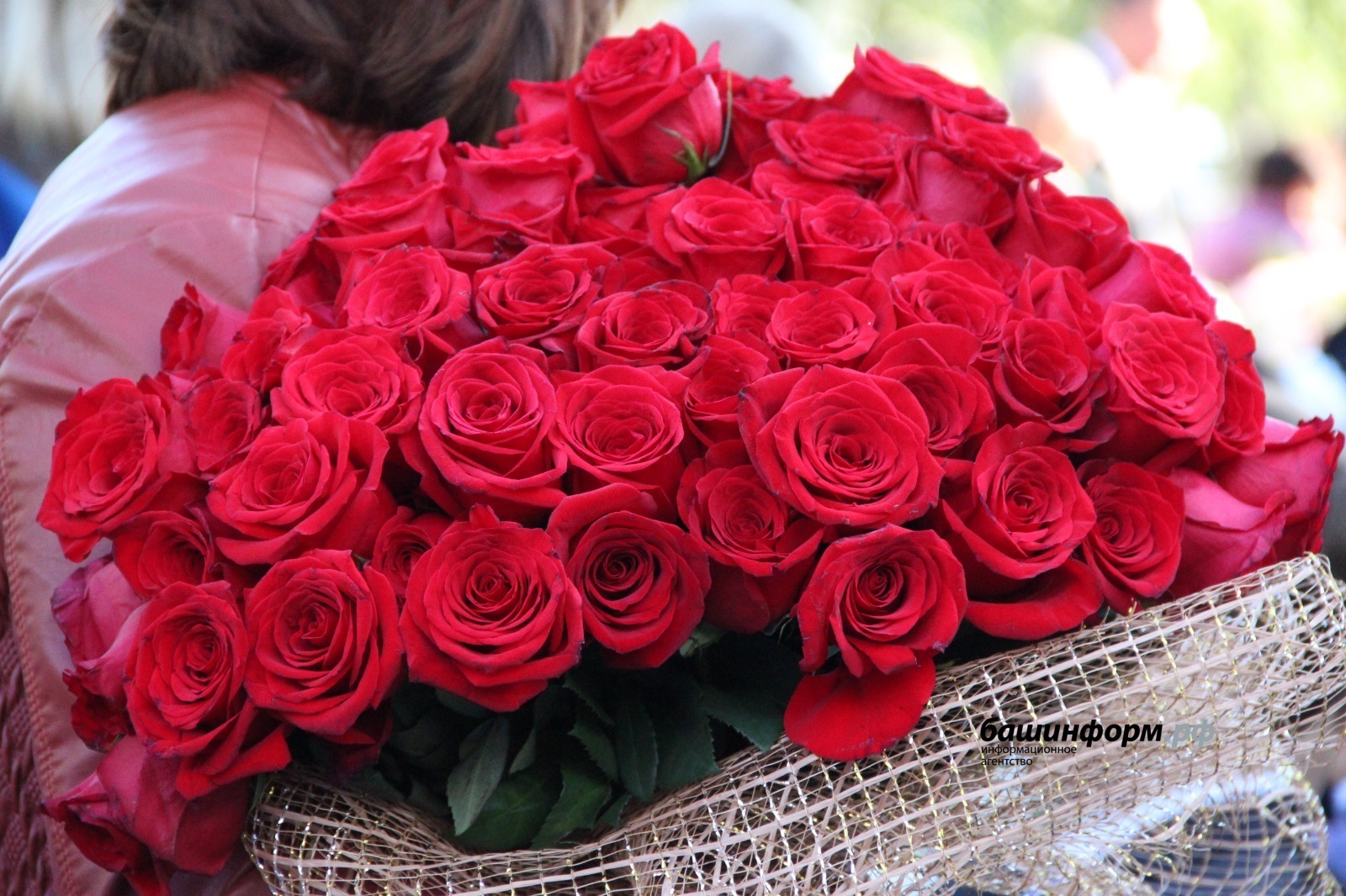 В Башкирии букет цветов за полмиллиона рублей до адресата не дошел