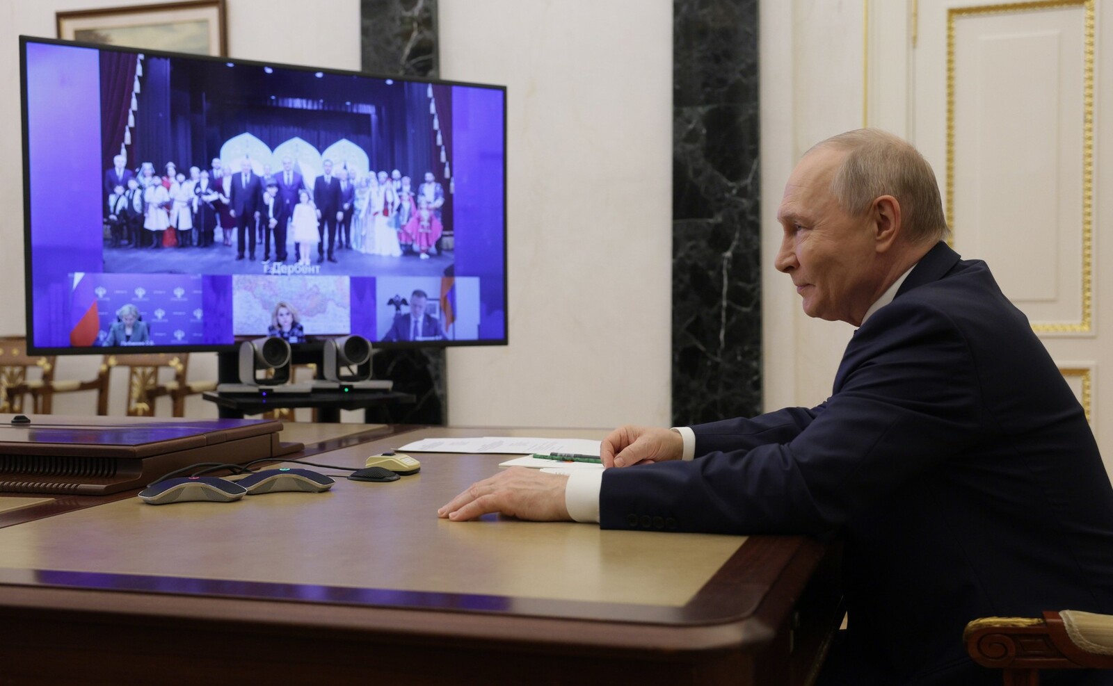 Путин принял участие в открытии Азербайджанского музыкально-драматического театр