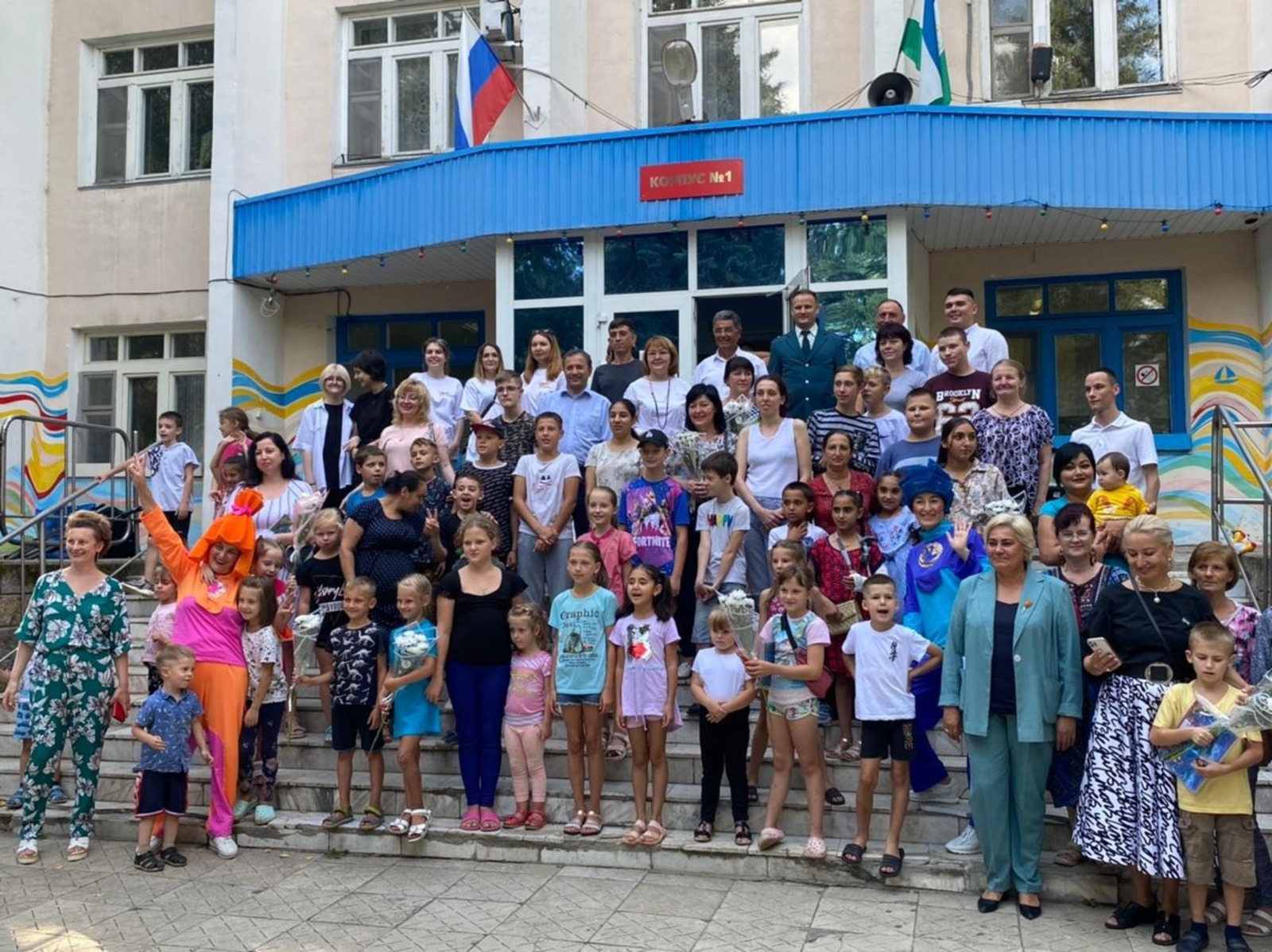 Ребят из Донбасса поздравили с 1 сентября депутаты Курултая Башкирии